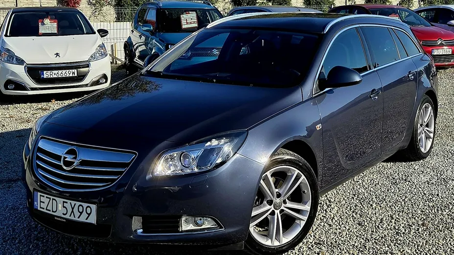 OPEL Insignia -
