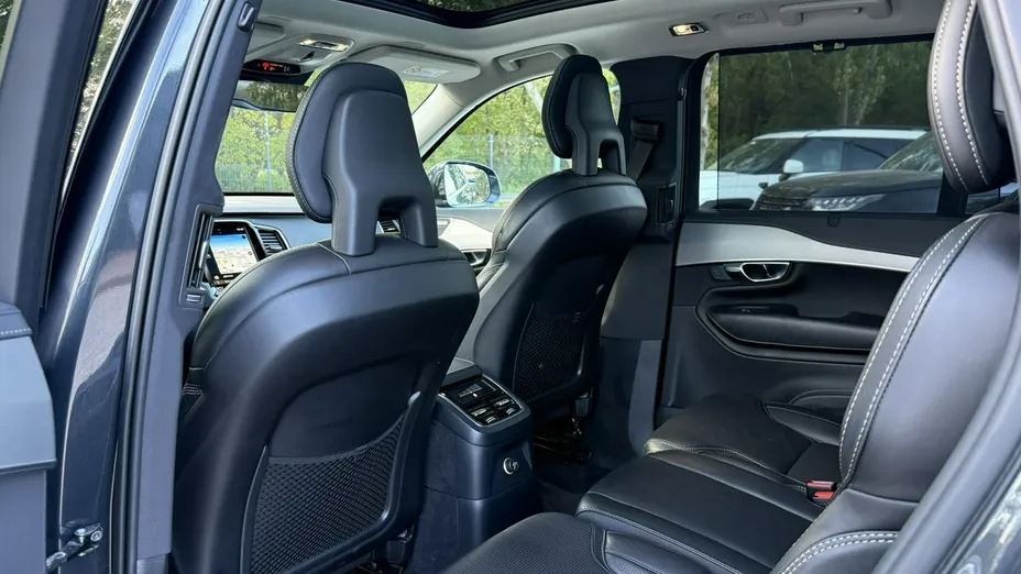 VOLVO XC90 -