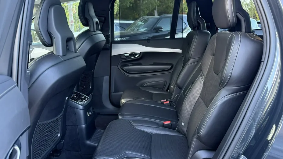VOLVO XC90 -