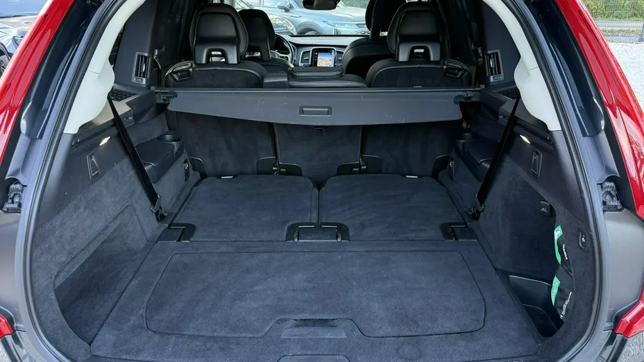 VOLVO XC90 -