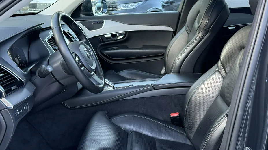 VOLVO XC90 -