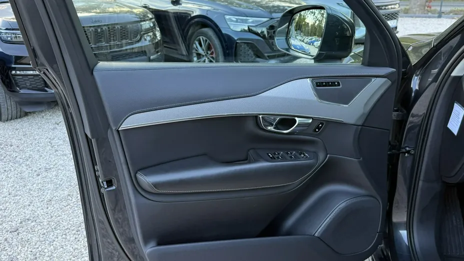 VOLVO XC90 -