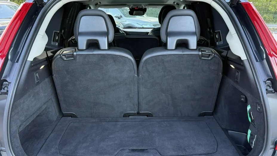VOLVO XC90 -
