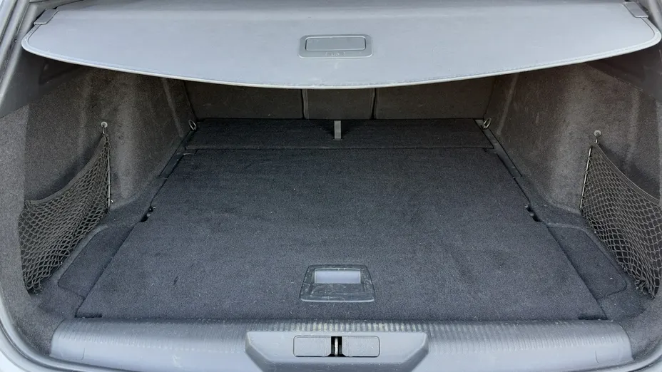 PEUGEOT 308 -