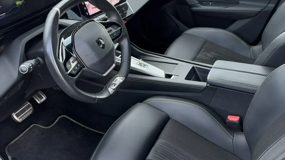 PEUGEOT 308 -