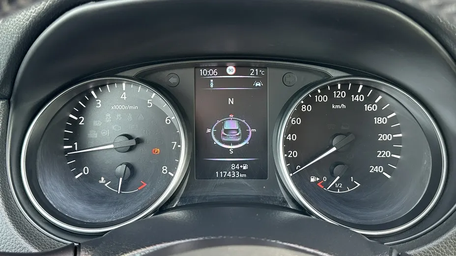NISSAN Qashqai -