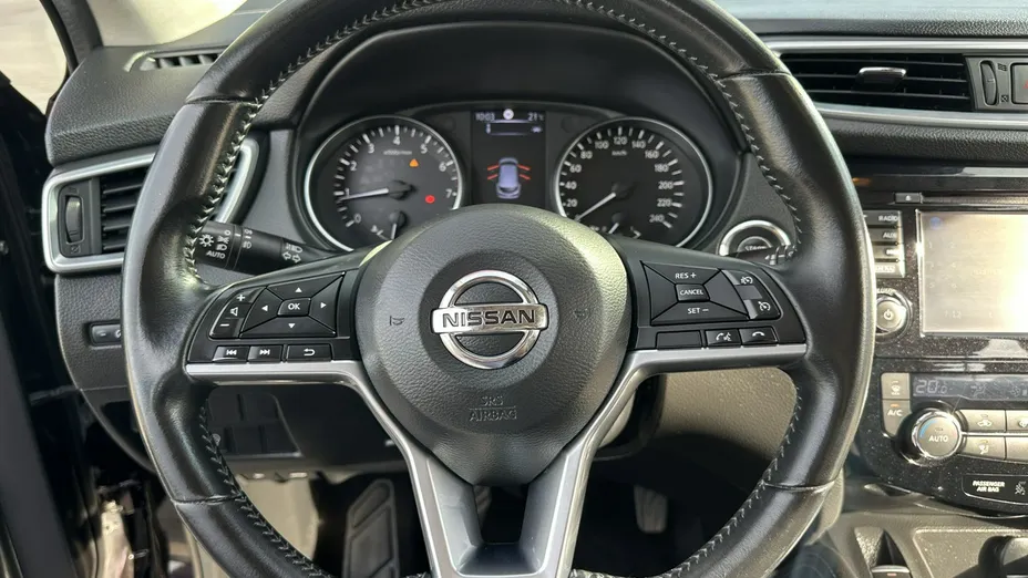 NISSAN Qashqai -