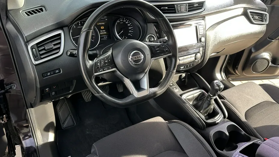 NISSAN Qashqai -