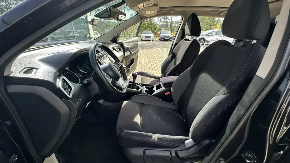 NISSAN Qashqai -