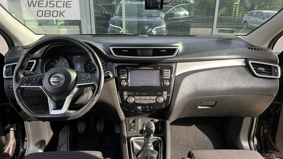 NISSAN Qashqai -