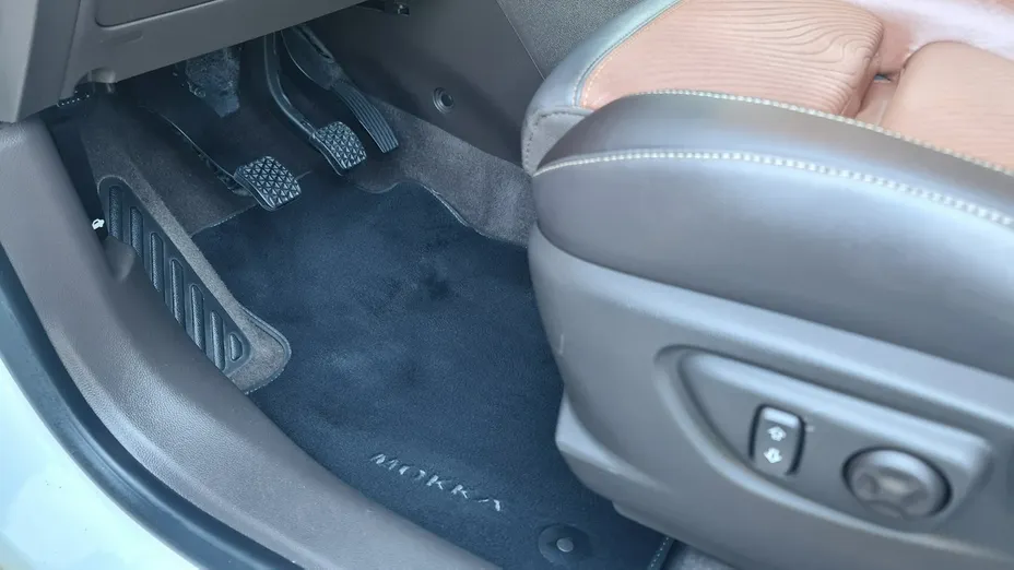 OPEL Mokka -