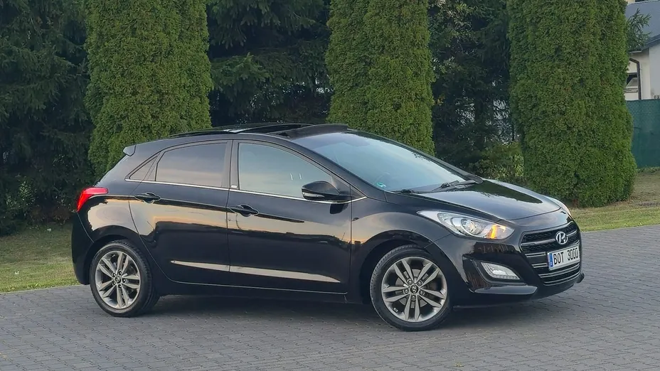 HYUNDAI i30 -