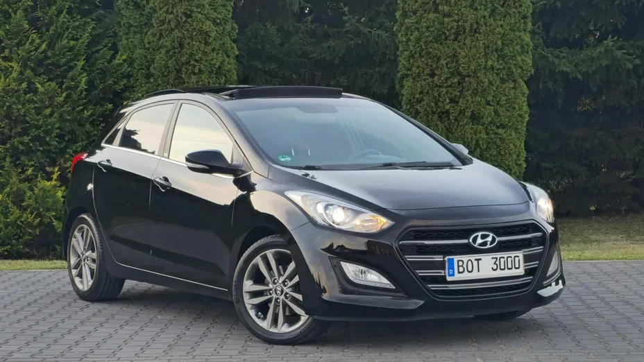 HYUNDAI i30 -