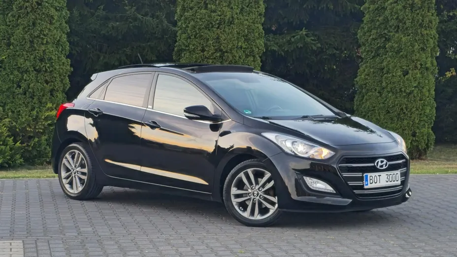 HYUNDAI i30 -