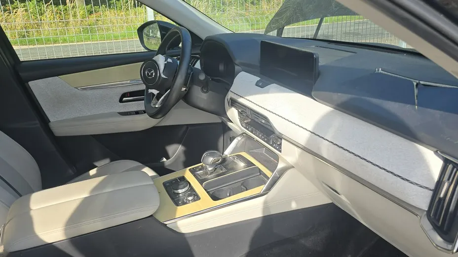 MAZDA CX-60 -