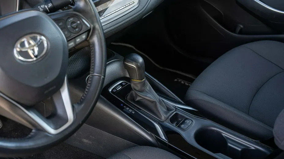 TOYOTA Corolla -