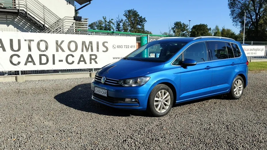 VOLKSWAGEN Touran -