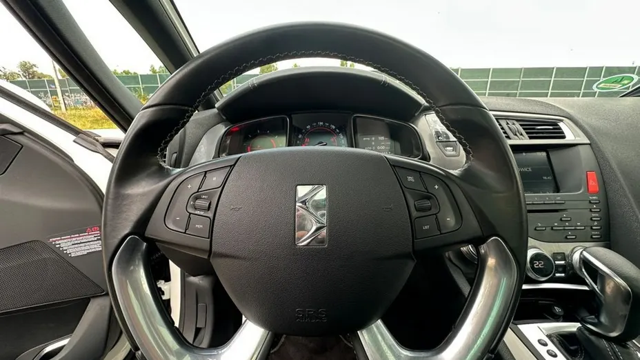 CITROEN DS5 -