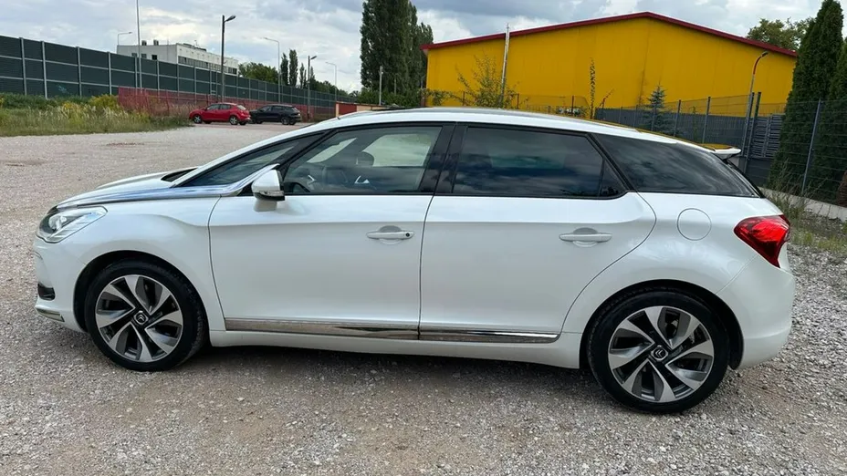 CITROEN DS5 -