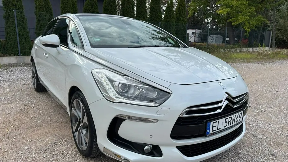 CITROEN DS5 -
