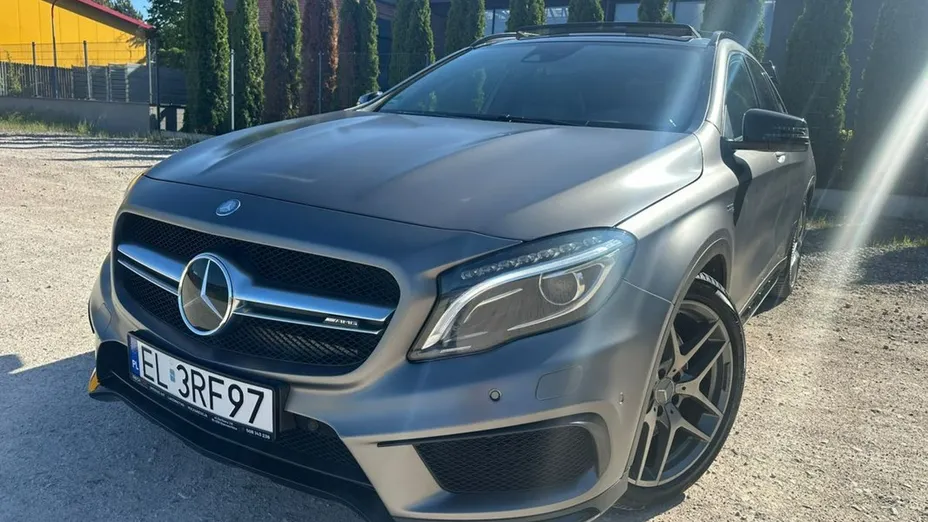 MERCEDES-BENZ GLA -