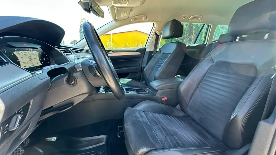 VOLKSWAGEN Passat -