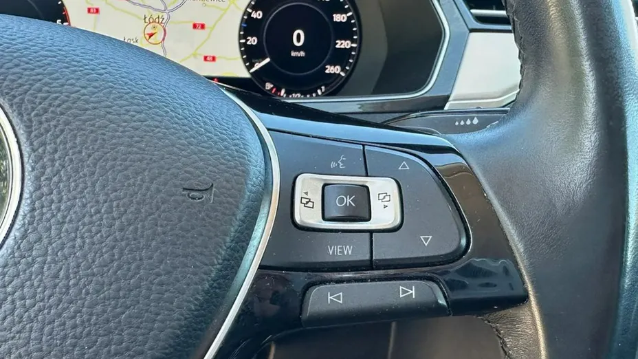 VOLKSWAGEN Passat -