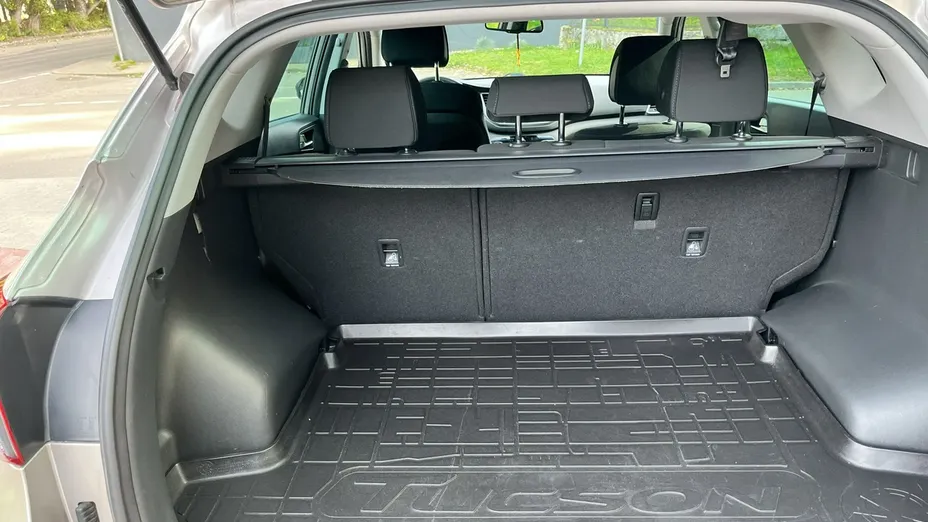 HYUNDAI Tucson -