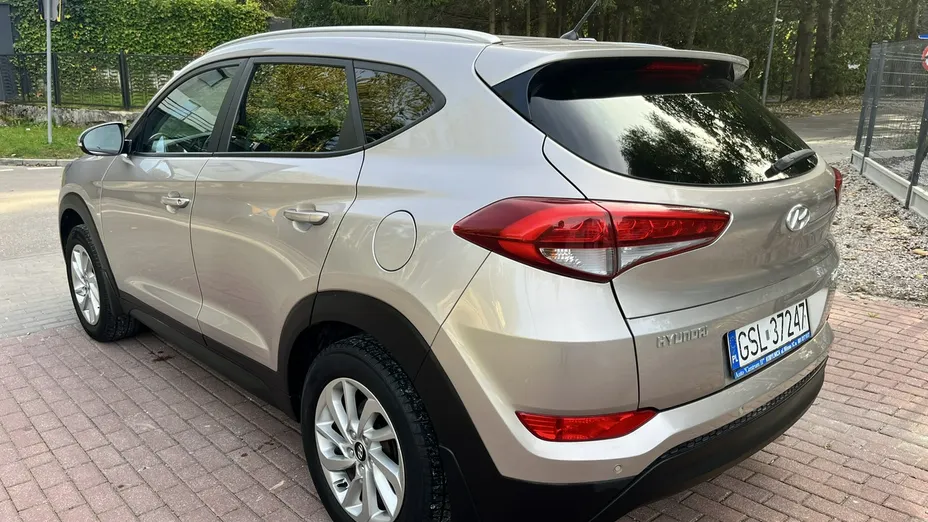 HYUNDAI Tucson -
