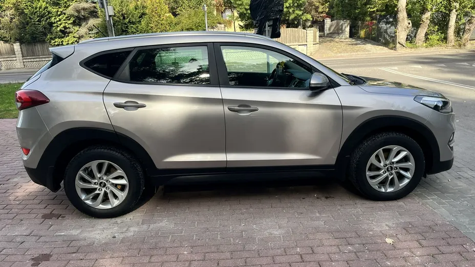 HYUNDAI Tucson -