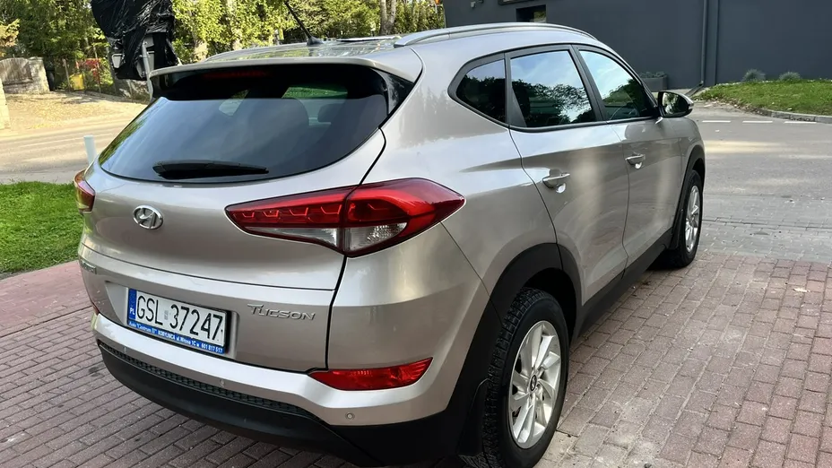 HYUNDAI Tucson -