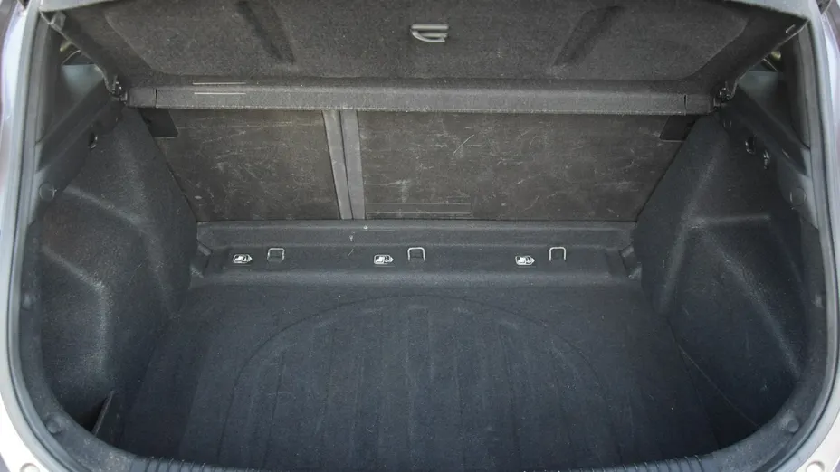 HYUNDAI i30 -