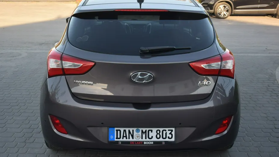 HYUNDAI i30 -