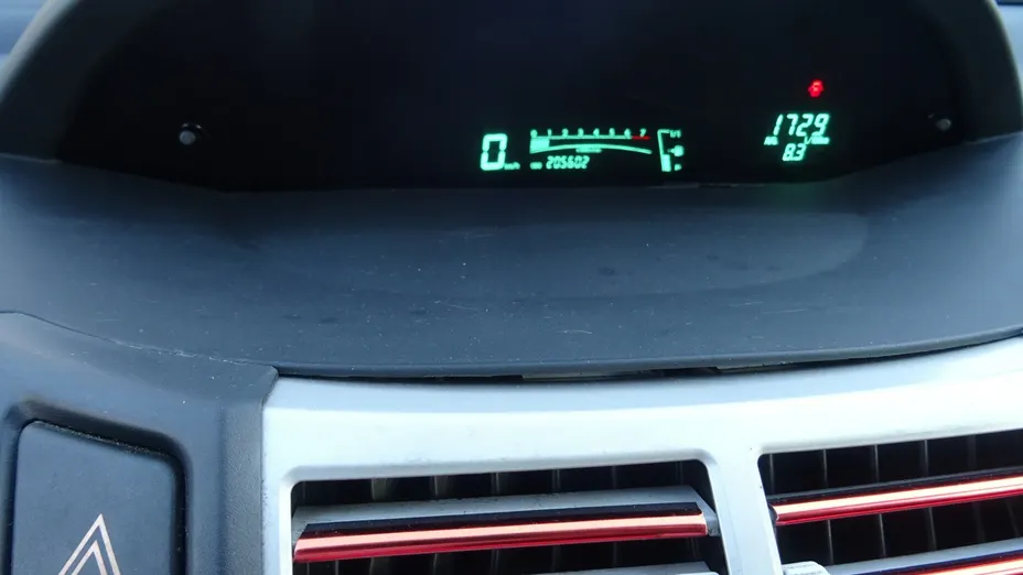 TOYOTA Yaris -