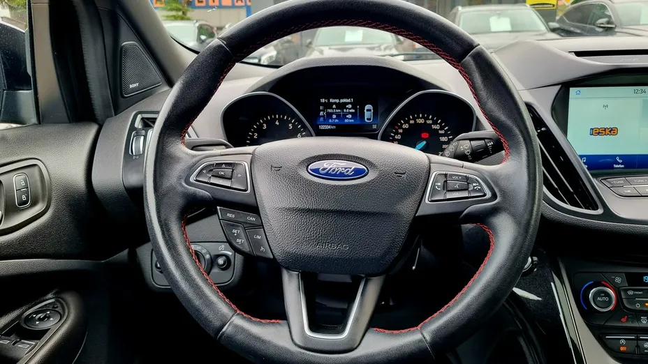 FORD Kuga -
