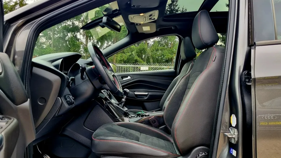 FORD Kuga -