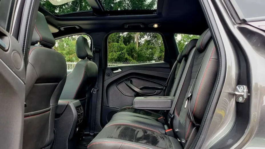 FORD Kuga -