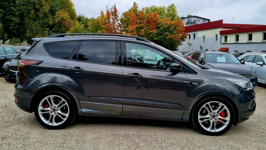 FORD Kuga -