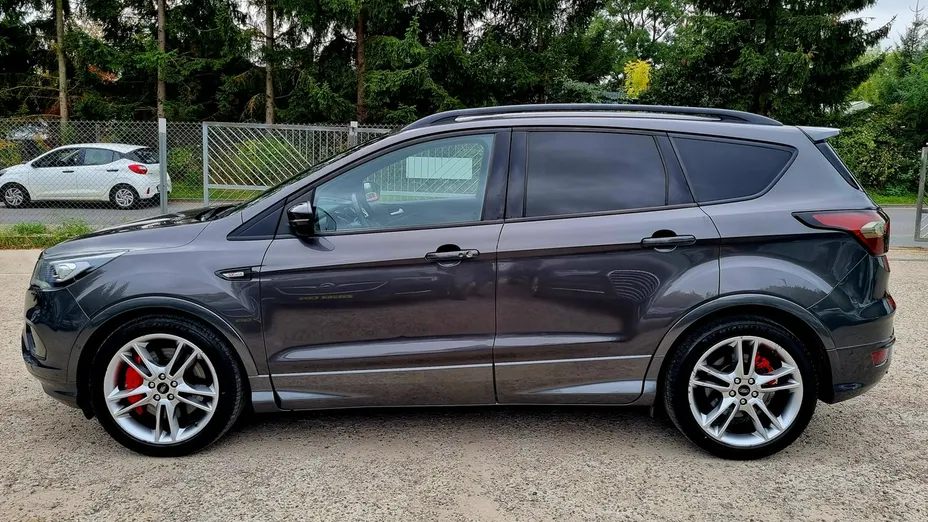FORD Kuga -