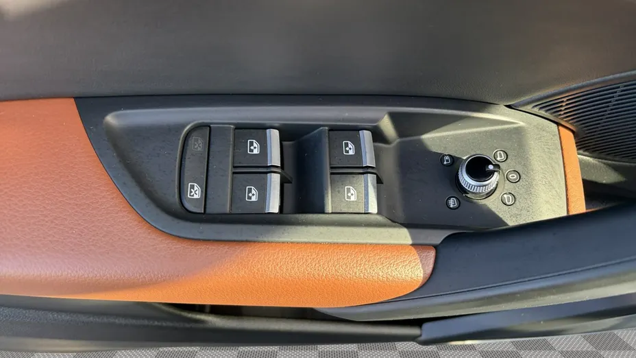 AUDI Q5 -