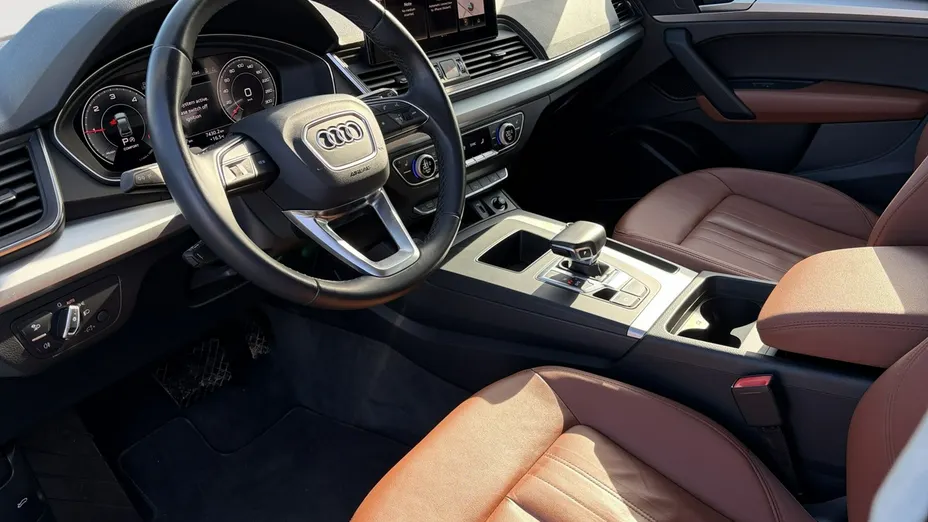 AUDI Q5 -