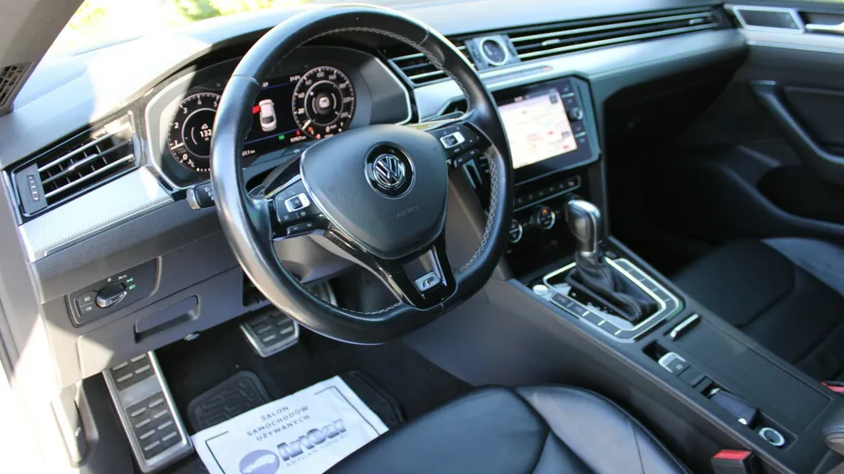 VOLKSWAGEN Arteon -