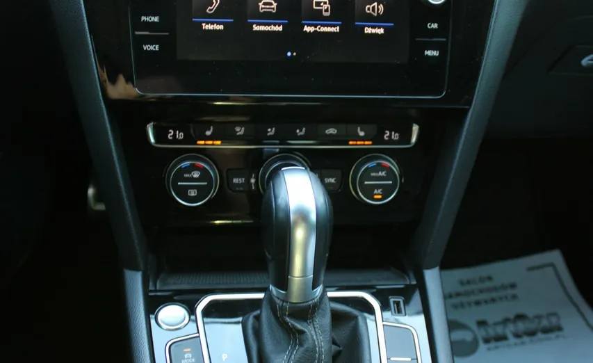 VOLKSWAGEN Arteon -