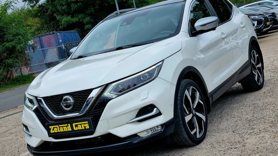 NISSAN Qashqai -