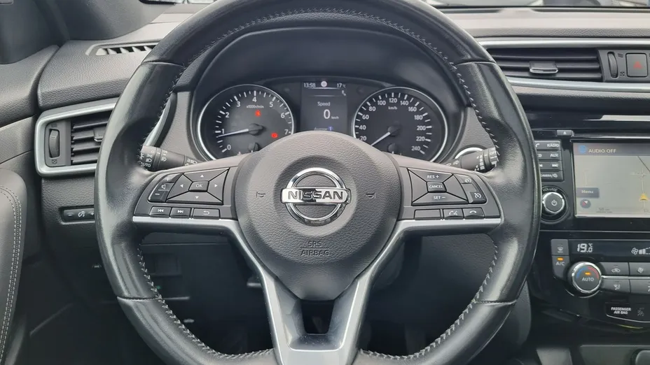 NISSAN Qashqai -