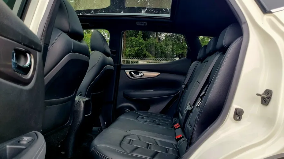 NISSAN Qashqai -