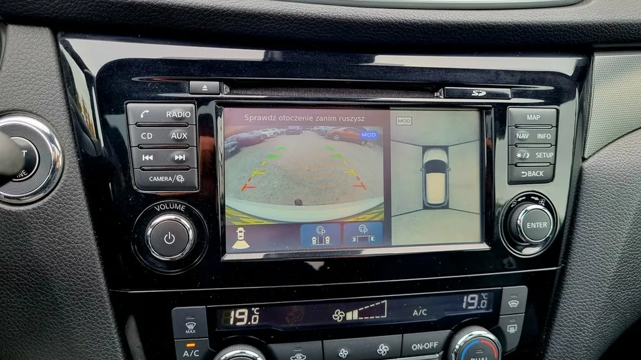 NISSAN Qashqai -