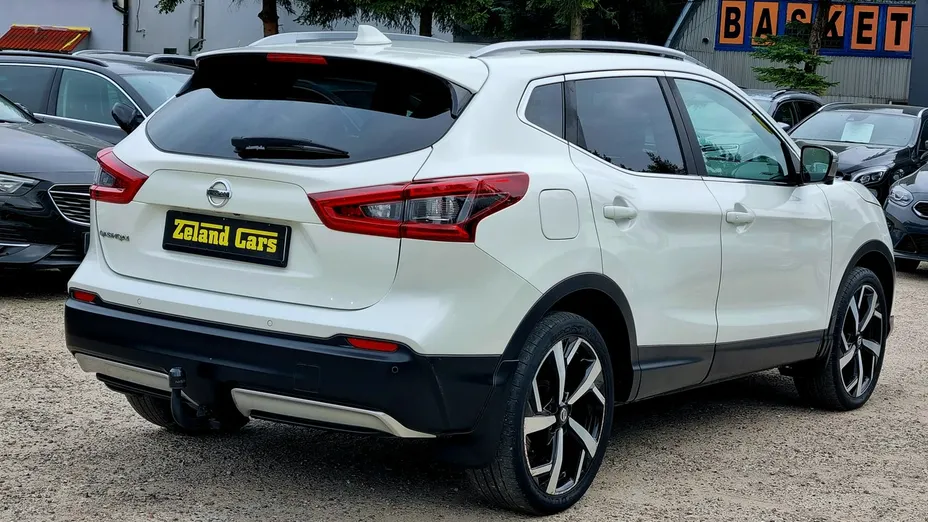 NISSAN Qashqai -