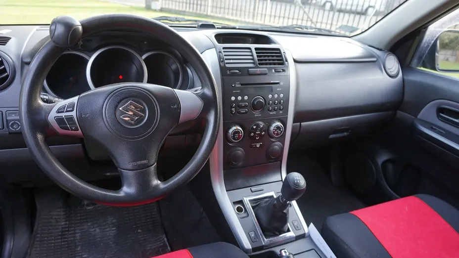 SUZUKI Grand Vitara -
