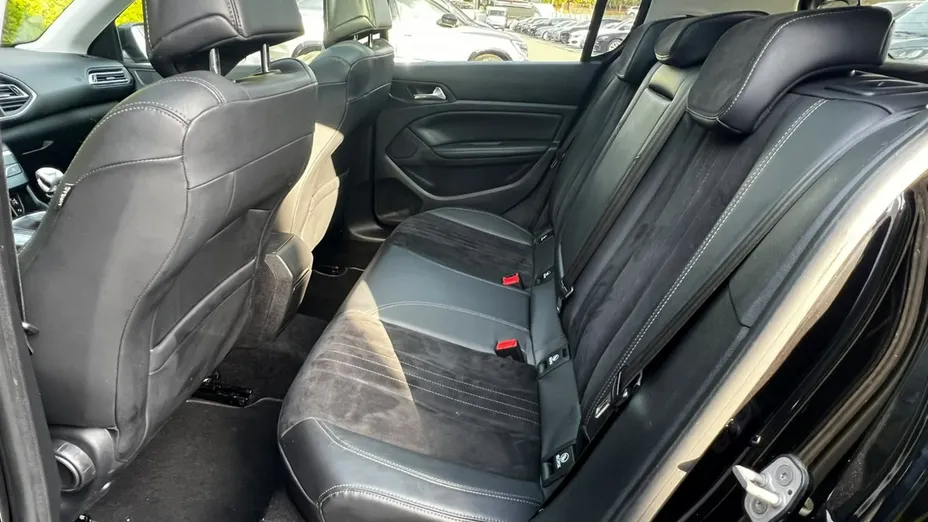 PEUGEOT 308 -
